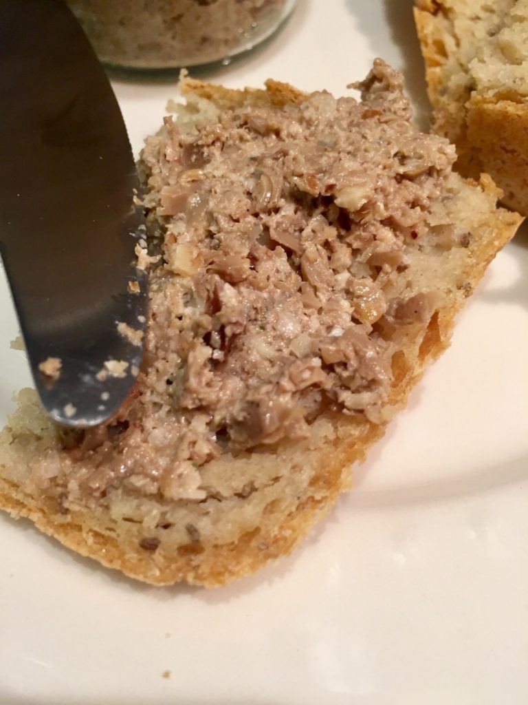 terrine-aux-champignons-et-noix-tartine-1